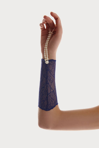 Bracli Sydney Daisy Pearl Blue Lace Glove