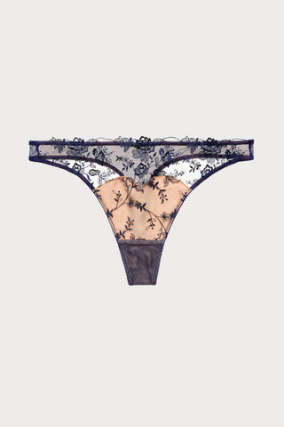 Victresse Thong in After Dark