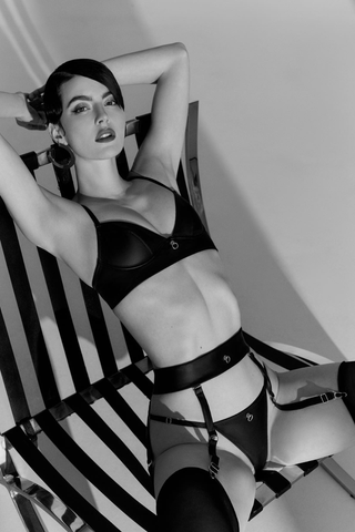 Maison Close Chambre Noire Bralette, Thong & Suspender Black