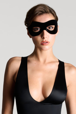 Maison Close L'Anonyme Black Velvet Mask