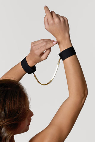 Maison Close Tapage Nocturne Handcuffs Black